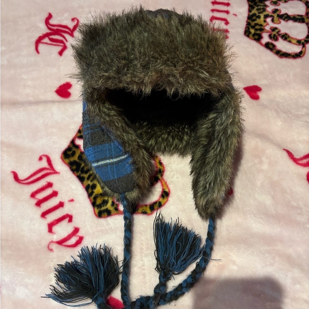 American Eagle Outfitters Blue and Gray Trapper Hat